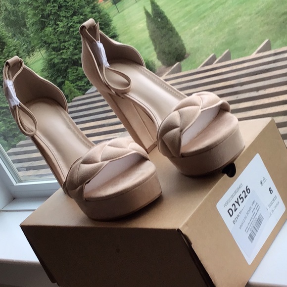 Platform heeled sandals - Picture 10 of 11